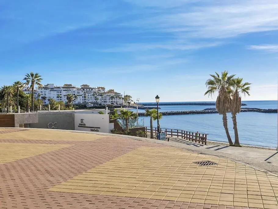 2 Bdr Apartment Next To The Beach In Puerto Banus Марбелья