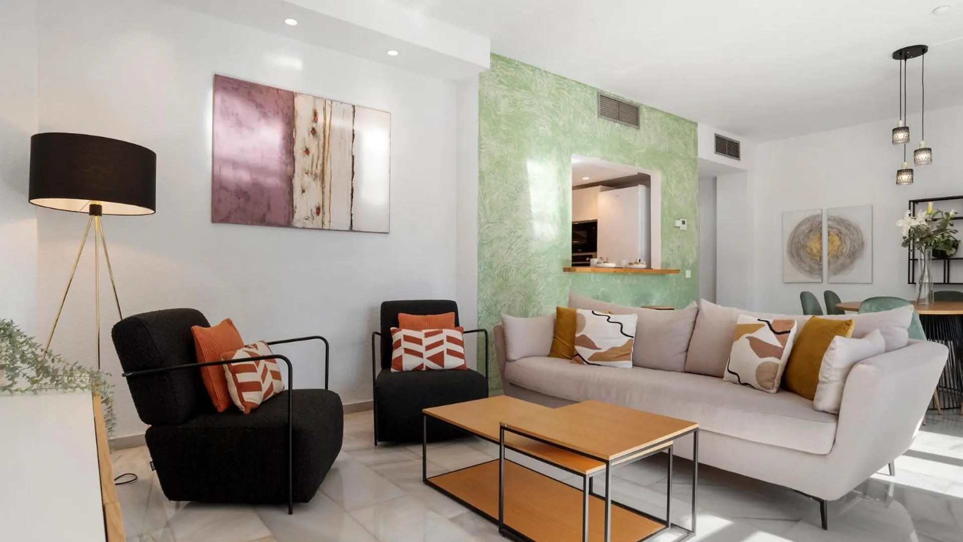 2 Bdr Apartment Next To The Beach In Puerto Banus Marbella Spain
